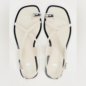 NEW IN BOX Zara strappy sandal with silver toe white